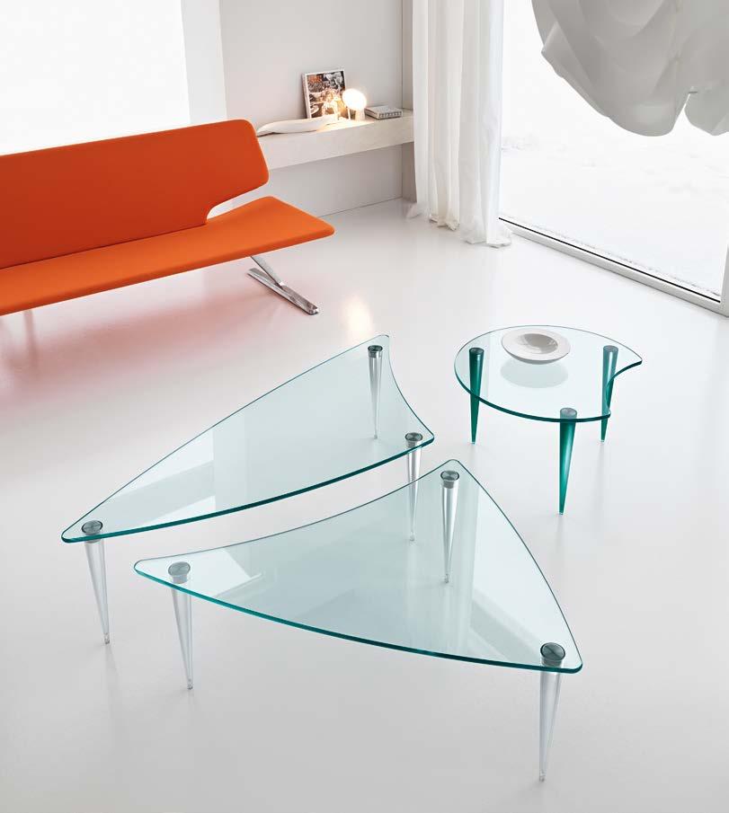 The legs are in polycarbonate and are available in 2 different colours: green or