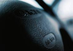 La sicurezza è garantita da sospensioni estremamente efficaci, ABS, airbag per il conducente e il passeggero*.