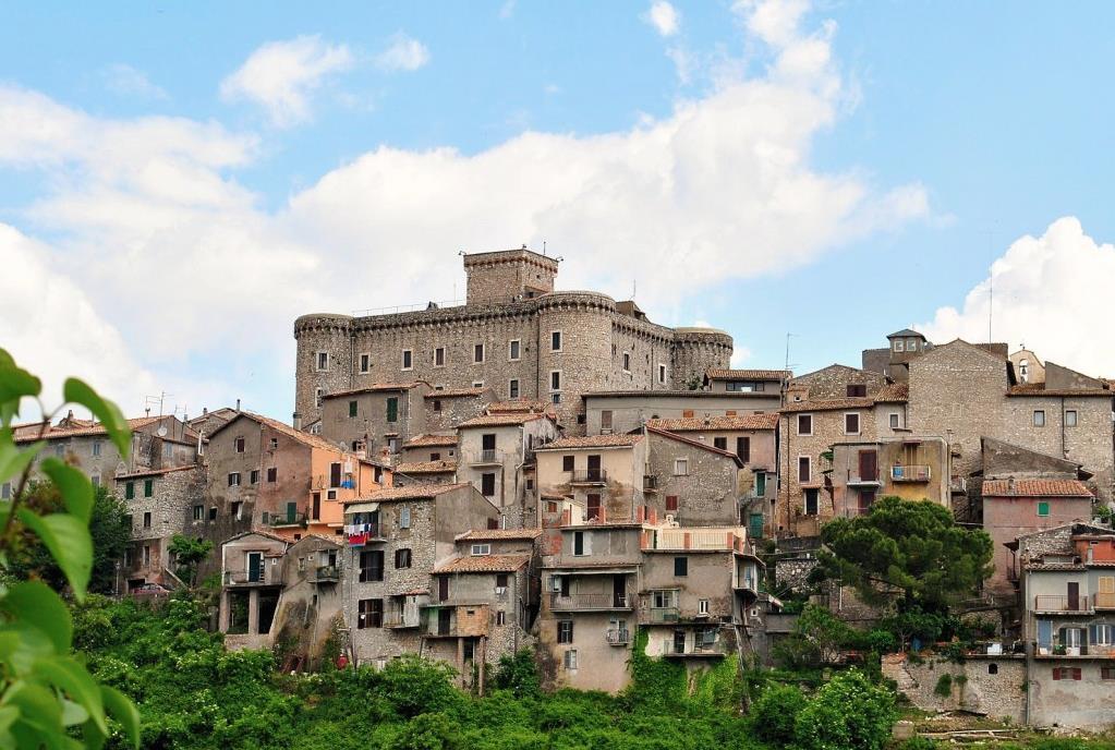 CASTELLO DI SAN POLO DEI CAVALIERI (Roma) Piazza Barberini 21a 21b 00187 Roma