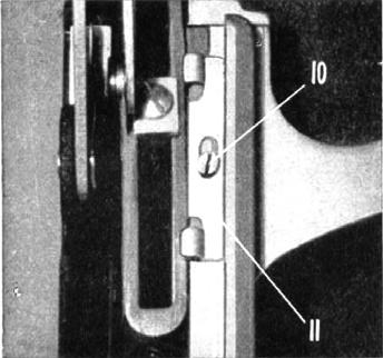 COME SINCRONIZZARE IL TELEMETRO KALART CON OBIETTIVI DI DIVERSA LUNGHEZZA FOCALE. I quattro passaggi seguenti devono essere seguiti per calibrare il telemetro su un obiettivo: 1.