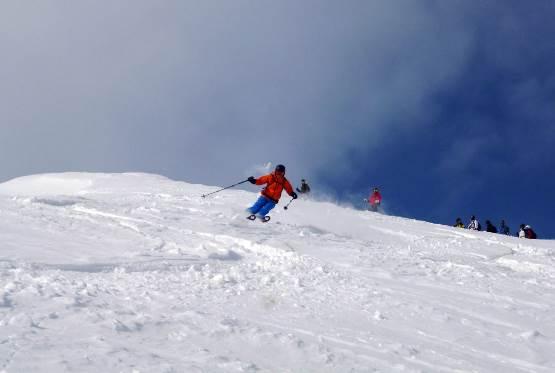 IL TUO VIAGGIO CORSO DI FREERIDE IN TRE WEEK END ITALIA - SVIZZERA Corso di freeride e sci fuoripista in tre week end: 13-14 gennaio, 27-28 gennaio e 10-11 febbraio 2018.