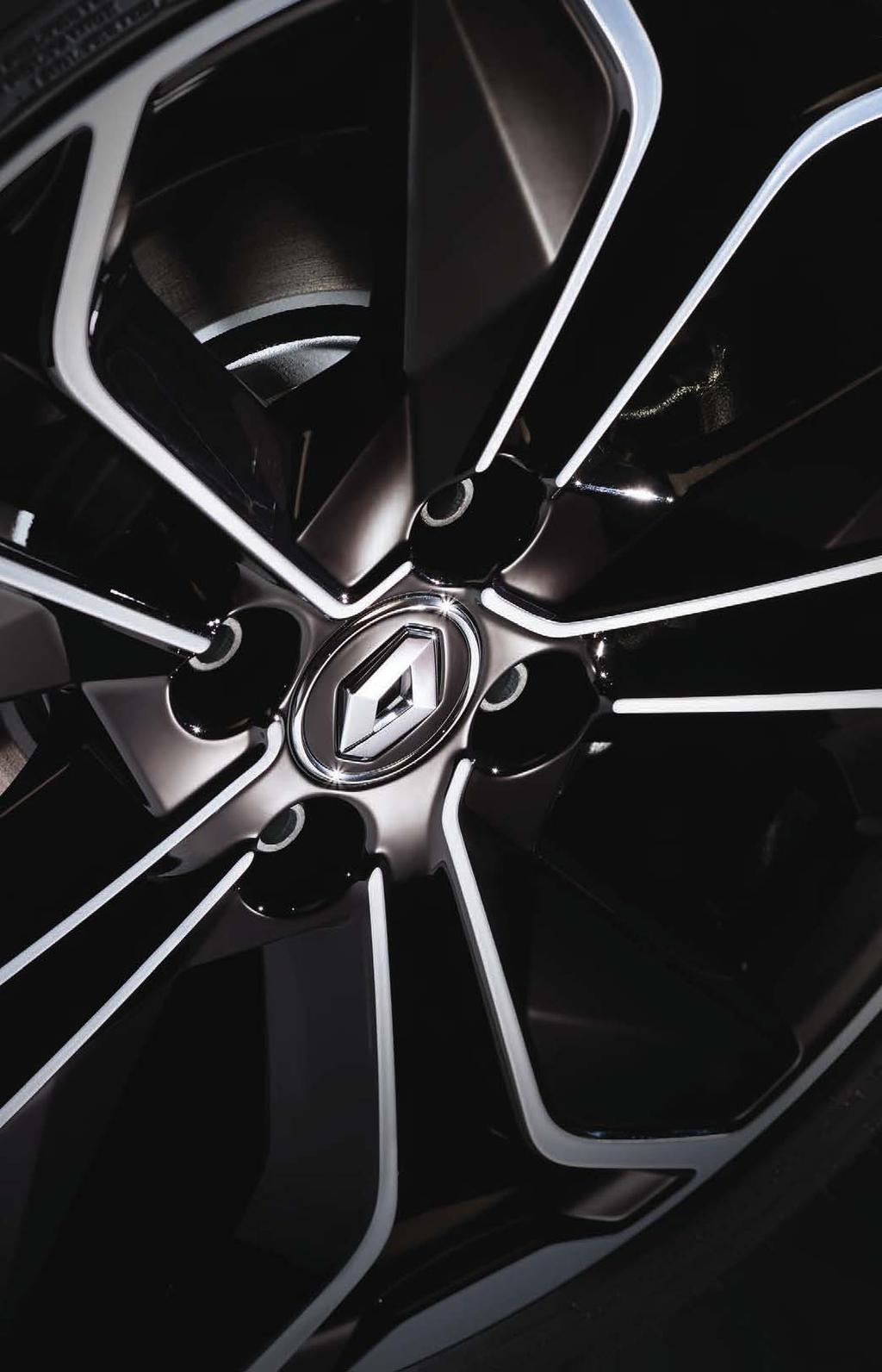 Cura di ogni dettaglio Intrigante e seducente. Renault CLIO si impone con le sue linee moderne e distintive.