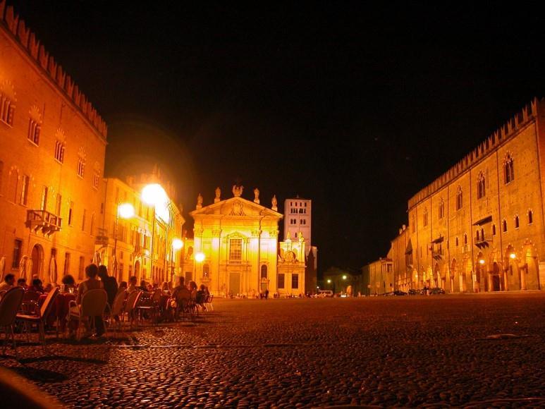 PALAZZO TE - Mantova Piazza