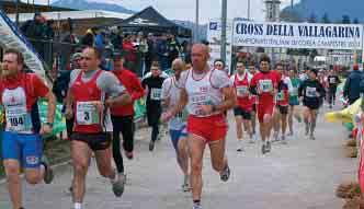 Le due gare riservate alle diverse categorie dei Vigili del fuoco sono state quindi una simpatica e gustosa apertura della giornata dedicata alla corsa campestre.