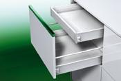 INTEGRA TOP Il sistema di cassetti con spondina semplice in acciaio.
