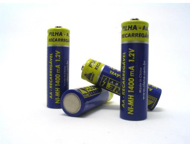 Batterie Ni Cd e Ni Mh Nichel Cadmio - un enorme numero di cicli carica-scarica(circa 1500), bisogna limitare l effetto memoria, scaricando completamente ogni 3-4 cariche Nichel Metal Idruro -una