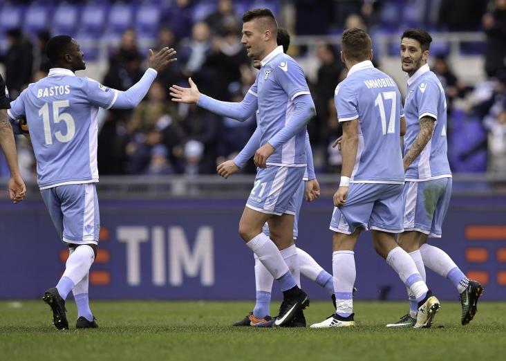 VIVERE IL MATCH DA PROTAGONISTA S.S. Lazio Corporate è l esclusivo programma di hospitality che consente di vivere al top le partite della Lazio allo Stadio Olimpico.