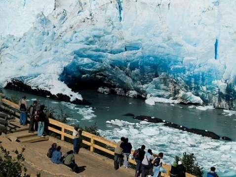 Moreno (80km); situato nel Parco Nazionale Los Glaciares fu dichiarato dall