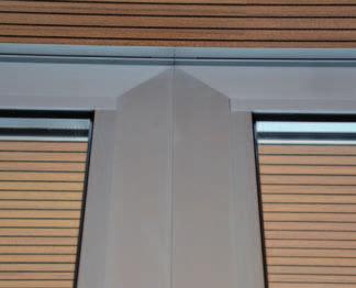 Il sistema, composto di moduli vetrati indipendenti che scorrono su guide a soffitto, garantisce un ottimo indice di isolamento acustico