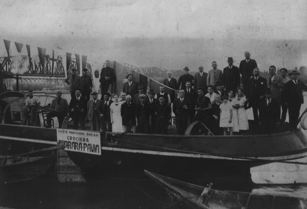 [ Fondi fotografici al museo ] Un gruppo