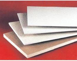 Type: rigid panel based on refractory fibres.