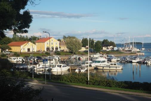 Lungo il percorso e possibile fermarsi all'interno del Parco Teijo e fare una passeggiata a piedi, nuotare all'interno del lago o fare kajak.