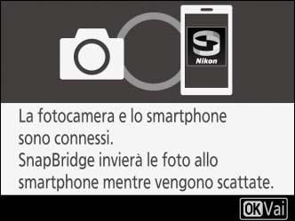 uso). Se si attende troppo a lungo tra quando si preme il pulsante della fotocamera e quando si tocca il pulsante in SnapBridge, l'accoppiamento non riesce e viene visualizzato un errore.