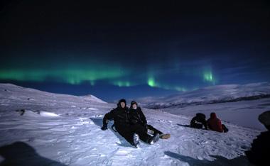 . Partenza per Kiruna in bus, attraversando il grande parco Abisko e i suoi immensi spazi imbiancati, dove la natura è allo stato primordiale.