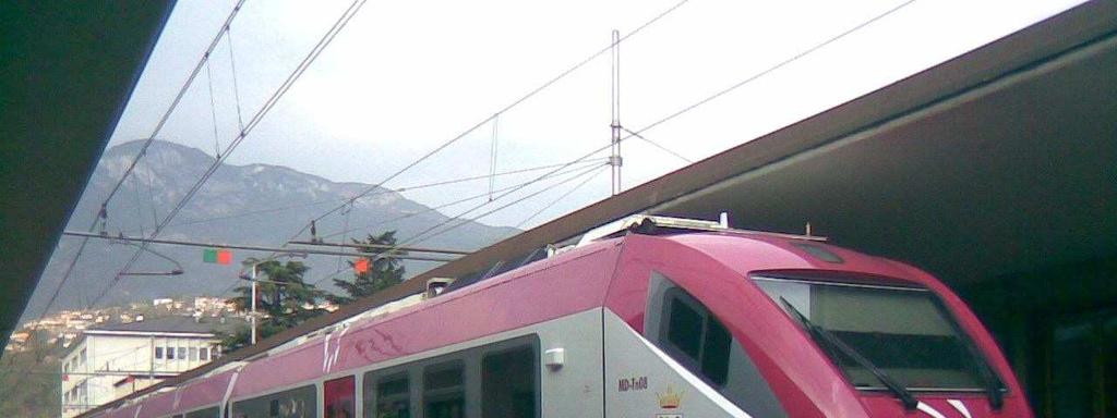 Treno della Provincia Autonoma di Trento Anche da Perugia viene una segnalazione positiva sul tema dei trasporti su ferro. Si tratta dell ormai famoso MiniMetrò entrato in funzione nel 2008.
