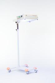 Bilirubinometro JM-105 Dräger 03 Prodotti correlati Photo-Therapy 4000 Elevata affidabilità e costi di gestione contenuti rendono l'unità