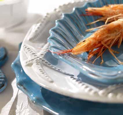 Tavola Mare Sea Tableware Una brezza fresca invade la stanza.