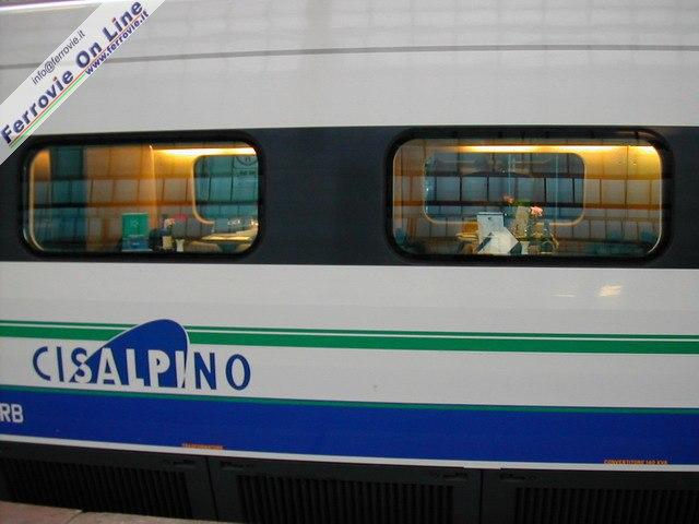 Punto di forza della Cisalpino è la ristorazione a bordo dei propri treni, particolarmente curata e tra le poche ancora espressa.