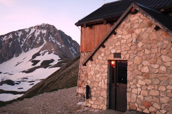 Perché iscriversi al CAI Calendario Attività 2017 Il Club Alpino si rivolge a chi ha passione per la natura e la montagna, condivide con noi il rispetto dell'ambiente, la scoperta della cultura e la
