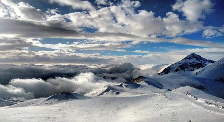 GranSasso Base Camp Wild Winter Experience CAMPO IMPERATORE Attività compatibile Ciaspolata Sci Escursionismo Snowkite Explore your Backcountry Pernotto un esperienza unica!