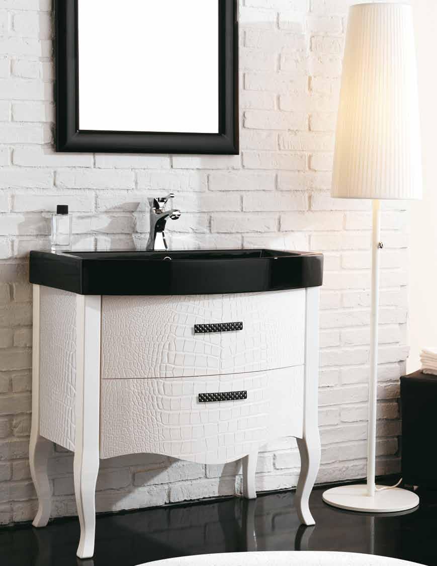 4 Mobile Zeus a terra con lavabo in ceramica nero Dimensioni: cm 80x50 h84 Finitura: Bianco Lucido/Coccodrillo Bianco Maniglia: Fascia Nera con inserti Cristallo