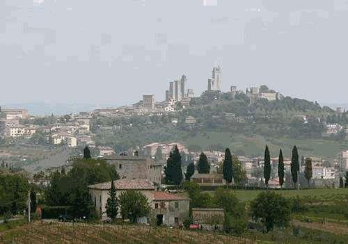 23 Tappa da Gambassi Terme a San Gimignano Km. 14 2 giorno 4 maggio: Tappa da San Gimignano a Monteriggioni Km. 32 3 giorno 5 maggio: Tappa facoltativa da San Gimignano a loc. Roncolla (Volterra) Km.