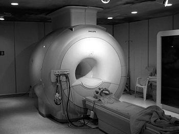 Risonanza magnetica Abbreviata in genere MRI (una