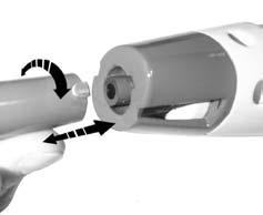 COME UTILIZZARLO: far scorrere l accessorio dall alto verso il basso sulla tenda in modo da vaporizzare e stirare le Fig.