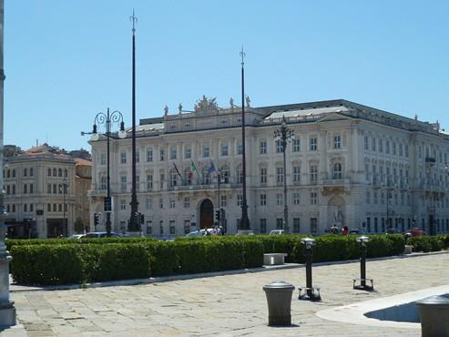 Beni culturali oggetto di interventi conservativi con il concorso dello Stato nella spesa aperti al pubblico nelle parti significative dell immobile Provincia di Trieste Palazzo ex Lloyd