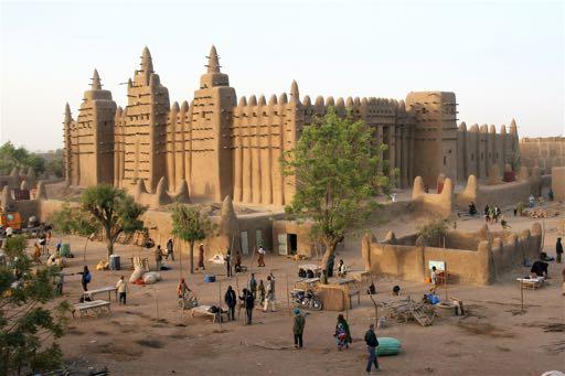 La Grande Moschea di Djenné è una famosa Moschea che si trova a Djenné nel Mali.