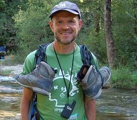 Direttore Tecnico di Agenzia di Viaggio. Istruttore Scuola Italiana di Nordic Walking.