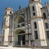 trasferimento collettivo per l aeroporto di Havana, disbrigo delle formalità di