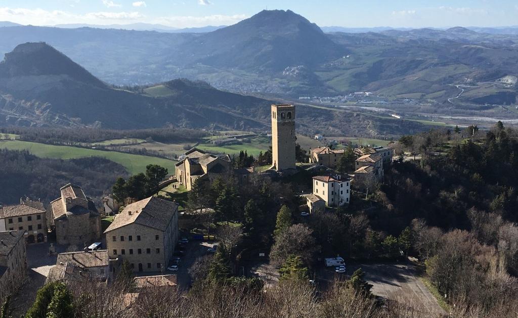 MARZO DOMENICA 5 RANDONNEE GIRO PARCO DEL TICINO (100/200 Km) NERVIANO APRILE DOMENICA 2 IL FIANDRE VARESINO VARESE VAN VLAANDEREN CARDANO AL CAMPO (VA) 121 Km - dislivello 1854 m con 26 muri