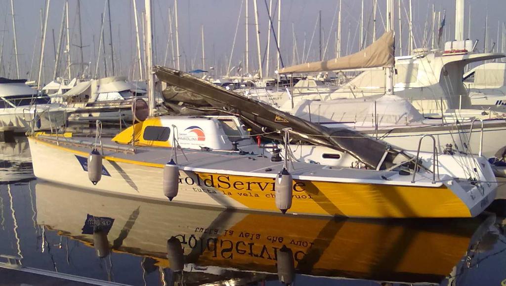 Refitting Over 33 Overall L Over 33 è una barca da regata costruita dal cantiere Zuanelli su progetto di Roberto Starkel del 1994, per regatare sul lago di Garda.http://www.studiostarkel.