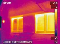 Le finestre con vetri ad alto potere isolante conservano il calore all interno della casa e bloccano l entrata del freddo ISOLAMENTO OTTIMALE NEI NUOVI EDIFICI Grazie alla moderna tecnologia