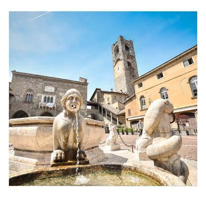 PIAZZA VECCHIA: LA PIÙ BELLA D EUROPA Dire Piazza Vecchia a Bergamo significa dire Città Alta.