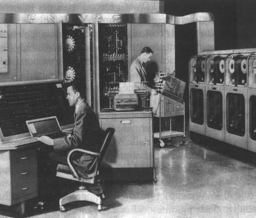 Primo calcolatore commercializzato (1 M$) 13 Applicazioni scientifiche s. gestionali Applicazioni scientifiche: UNIVAC: calcolo scientifico (1950).
