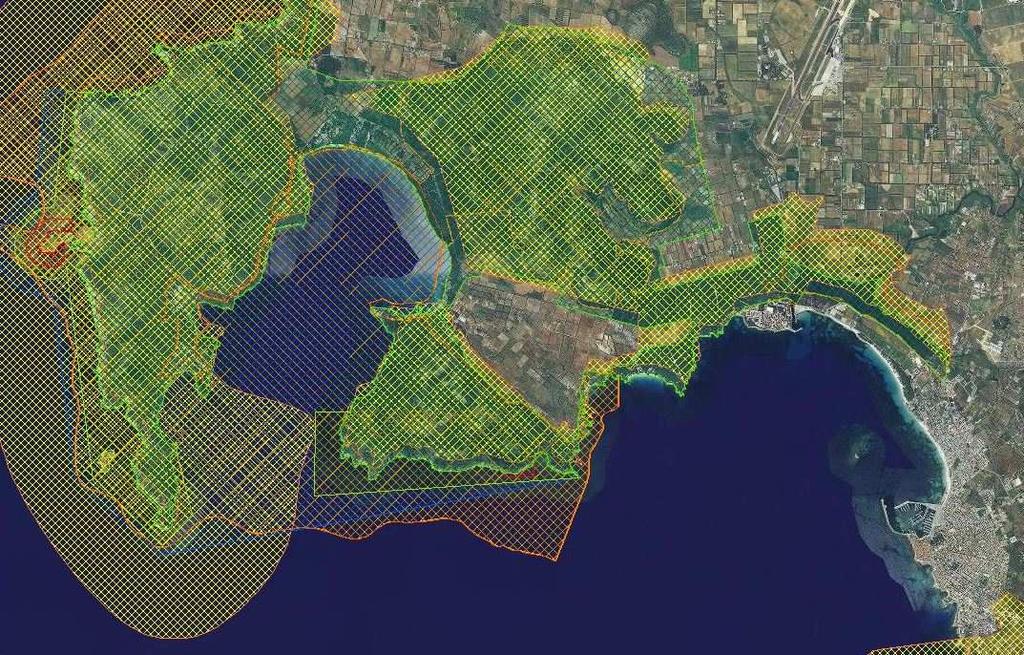 All interno dell insenatura tra punta del Giglio e Capo Caccia, la cosiddetta baia di porto Conte, ad una distanza di circa 5 km da Fertilia, trovano sede due approdi.