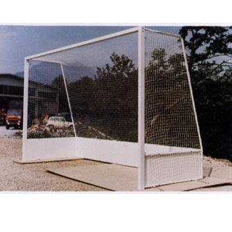 HOCKEY PRATO Porte per hockey prato regolamentari, costruite in profilato speciale di lega leggera mm.75x50.