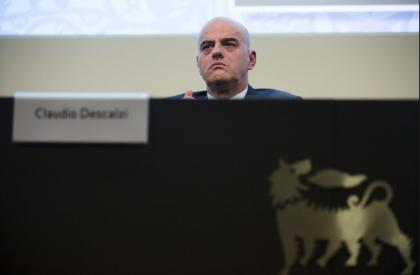 Eni: una strategia distintiva per creare valore in uno scenario complesso L Amministratore delegato di Eni, Claudio Descalzi, ha illustrato alla comunità finanziaria internazionale evoluzione,