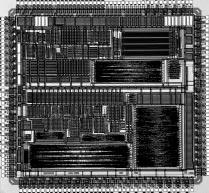 E necessario partire da una descrizione funzionale del circuito, svincolata il più possibile dai dettagli della struttura hardware finale.