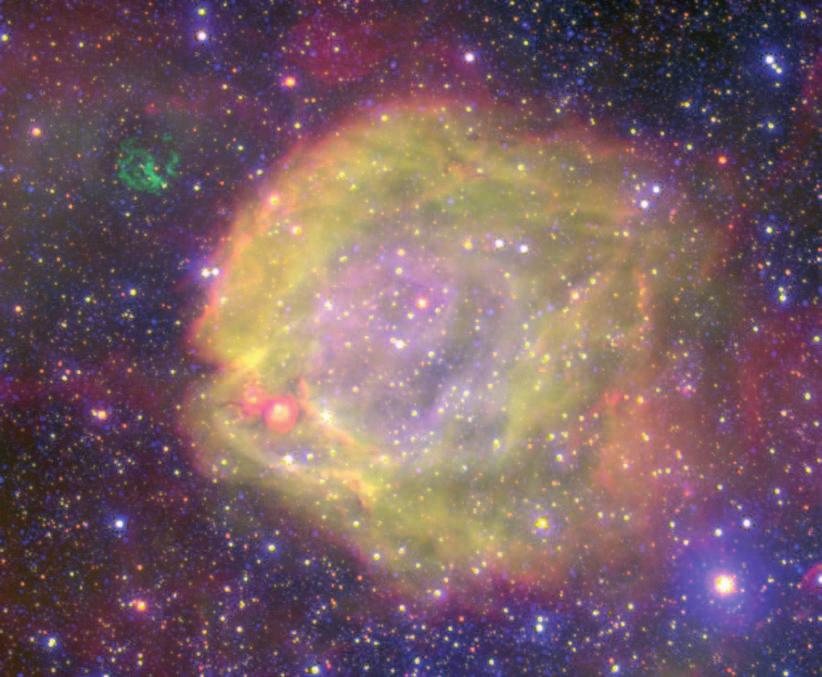 diversi di nebulosa. La sua immagine qui sopra è stata catturata dal WFI del telescopio MPG/ situato a La Silla. (Trifide); /R.