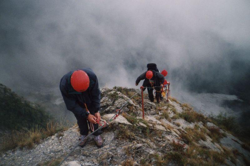 Di fondamentale importanza è la scelta del sentiero da percorrere: tale scelta va commisurata alle proprie capacità e a quelle delle persone che fanno parte del nostro gruppo.