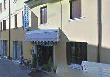 DISTANZA DAL CIRCUITO KM 8.00 ALBERGO RISTORANTE MOLTENI Via Ruzzina, 4 45011 ADRIA (RO) Locale storico risale al 1918 quando era solo un ristorante.