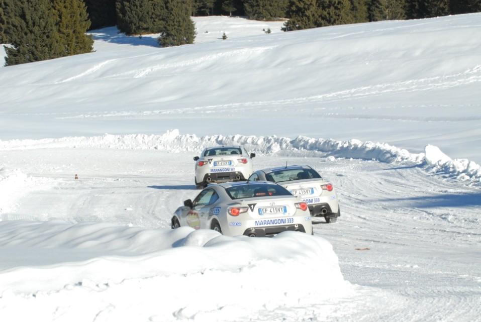 possiamo contare su piloti istruttori come Fabio Babini, Niki Cadei, Alex Caffi,