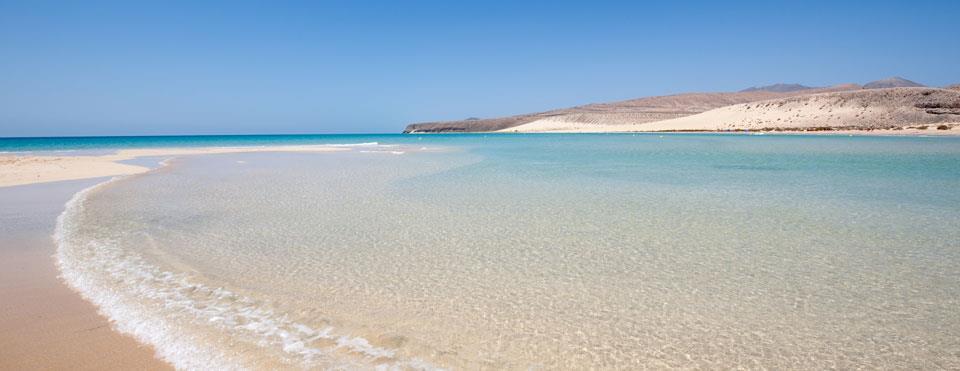 Ogni isola è un microcosmo a sé stante, una realtà dalle mille sfumature, da scoprire attraverso un esplosione di natura ancora