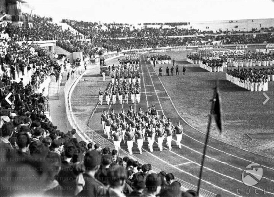 6 settembre 1934: Inaugurazione dell Arena della Vittoria con la presenza di Benito Mussolini durante i Campionati Nazionali dei Giovani Fascisti L Arena della Vittoria vista dal Quartiere