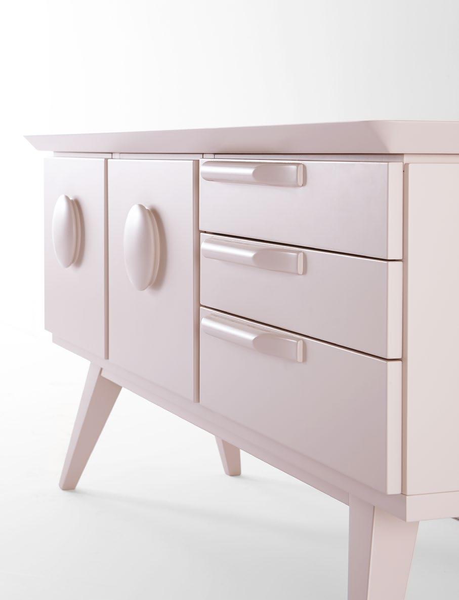 anita credenza