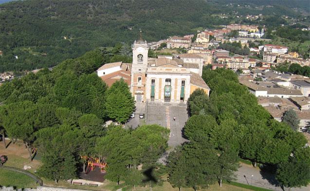 Pubblichiamo in questo articolo il calendario degli spettacoli, delle iniziative e di tutti gli eventi che si tengono ad Alatri nell'intero mese di agosto 2014.