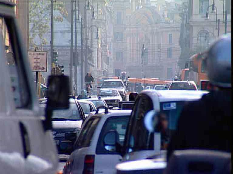 Roma: Gli impatti della mobilità Shift Modale a Roma -2010 Veicoli